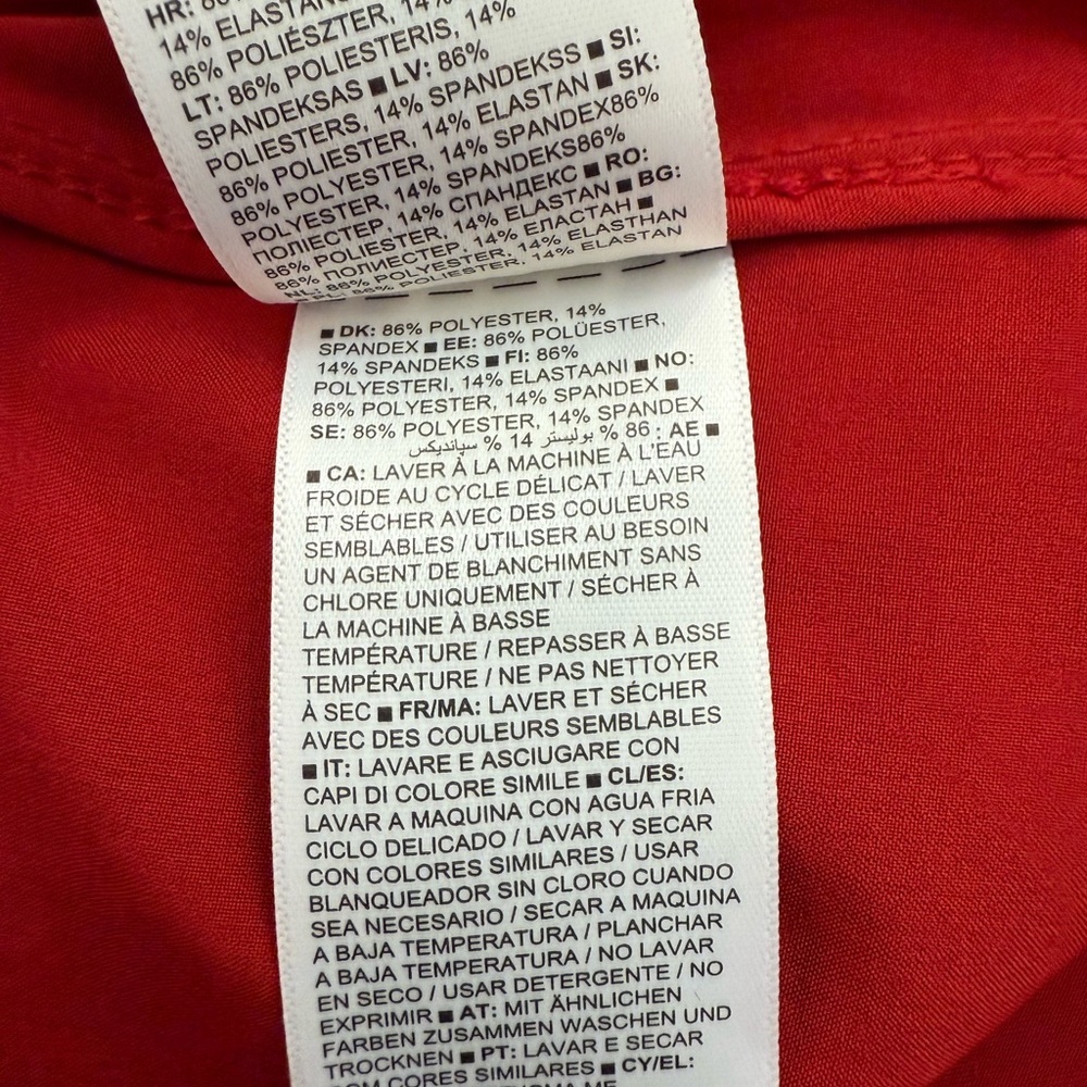 NWT Athleta Urbanite Featherweight
Stretch Button Up Shirt Top Red Plus Size 1X - Picture 5 of 11